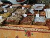 spgm/gal/cucuron/_thb_market_nuts.jpg